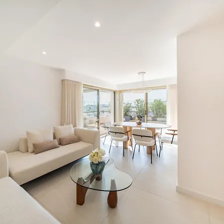 Sublime 3 Bedroom With Roof Terrace קאן