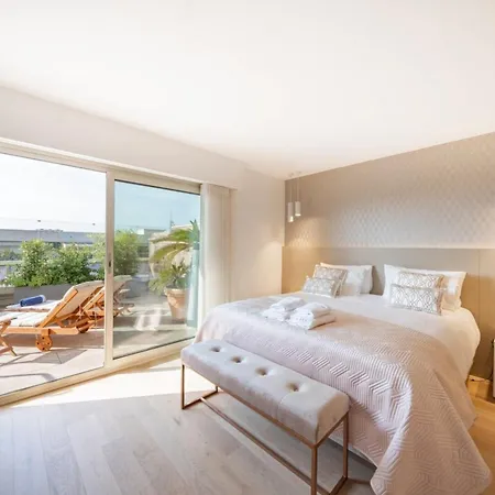 Sublime 3 Bedroom With Roof Terrace * קאן