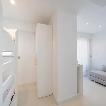 Sublime 3 Bedroom With Roof Terrace דירה *
